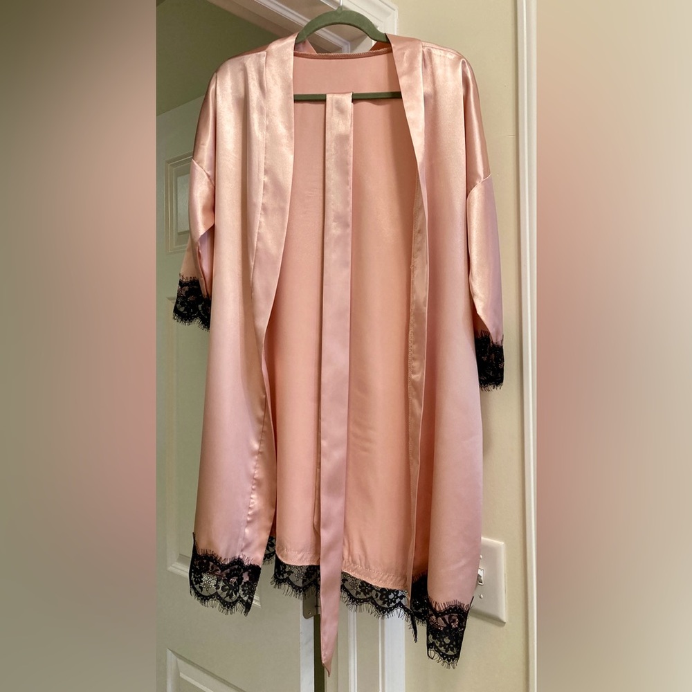 SOLY HUX Women's Satin Pajama Lace Trim Robe